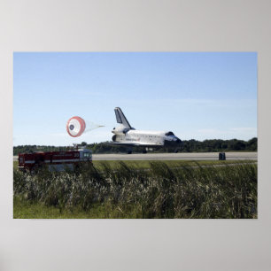 Pôster O vaivém espacial Atlantis unfurls sua rampa de