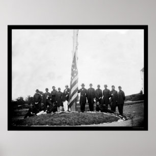 Pôster Officers Lowering the Flag Near Georgetown 1865