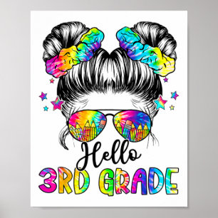 Poster Olá Menina de Cabelo Desgrenhado em Coque 3ª Série