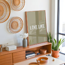 Olive Love como Jesus Christian