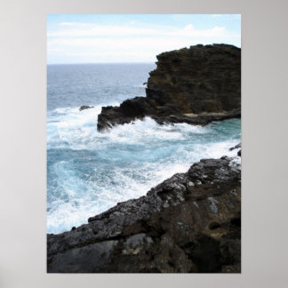Pôster Ondas em Rochas Escuras