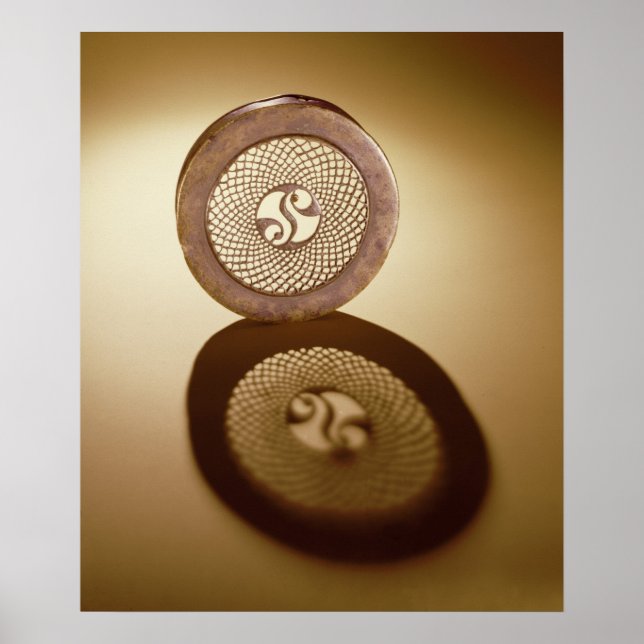 Pôster Openwork box lid, from Cornalaragh (Frente)