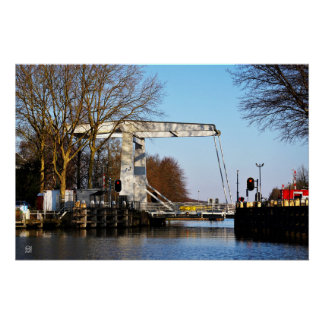 Pôster Ophaalbrug over gracht in Nederland.