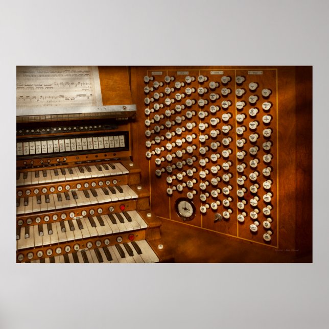 Poster Organista - Pronto nos controles (Frente)