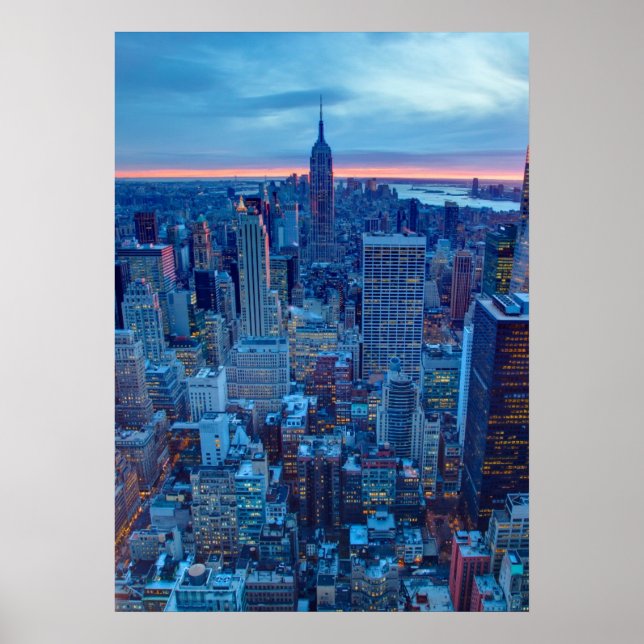 Poster Os arranha-céus de Manhattan estão iluminados (Frente)