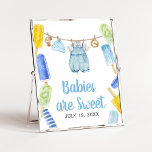 Poster Os bebês Chás de fraldas de picolé são doces<br><div class="desc">Torne o seu evento especial com este Chá de fraldas de picolé com os nossos bonitos e adoráveis Bebês imprimíveis Sinal de Doce com um tema de Chá de fraldas de Roupas de Bebê adorável. Baixe,  personalize e crie memórias duradouras com este toque perfeito para sua celebração alegre! BS1076</div>