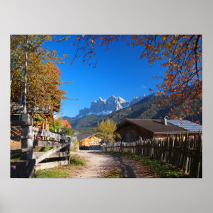 Poster Outono numa aldeia nos Dolomitas na Itália