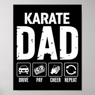 Poster Pai de Karate Dirige Paga Alegre Pai de um Lutador