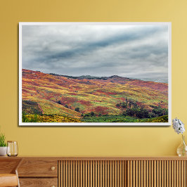 Poster paisagem de colinas e montanhas áridas coloridas