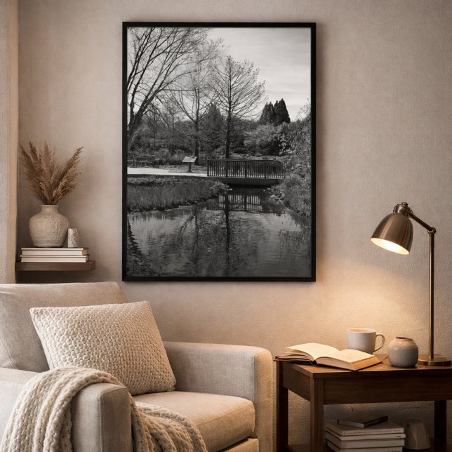Poster Paisagem Monocromática de Águas Tranquilas (Criador carregado)