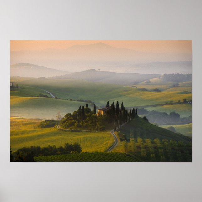 Poster Paisagem montanhosa da Toscana ao nascer do sol (Frente)
