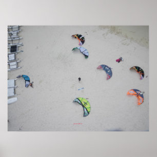 Pôster Papagaios da elevação (kiteboard do kitesurf que