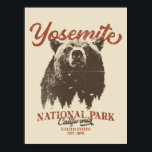 Poster Parque Nacional do Yosemite Grizzly Bear Californi<br><div class="desc">Pronto para embarcar na sua aventura ao ar livre? Esta camiseta do Parque Nacional Yosemite é uma escolha perfeita. Com um urso negro ousado e paisagem florestal cênica, esta camisa vai inspirá-lo a explorar e abraçar a natureza. Solte seu explorador interno e não perca essa chance de trazer a natureza...</div>
