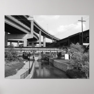 Pôster Passagem e canal do comboio de sobrevoo de automóv