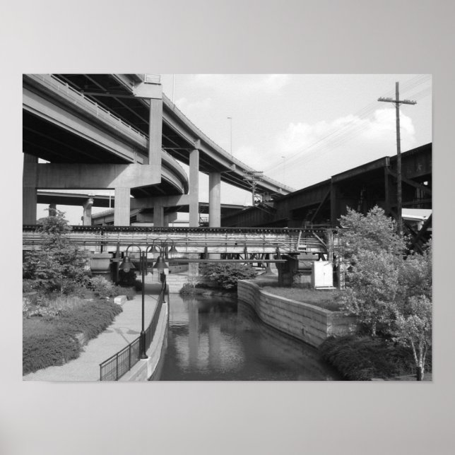 Pôster Passagem e canal do comboio de sobrevoo de automóv (Frente)