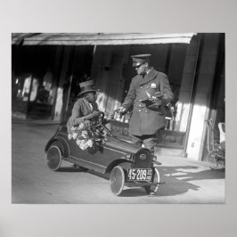 Pôster Pedal Car Traffic Stop, 1922. Vintage Photo