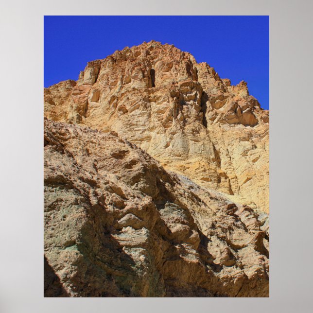 Poster Penhasco do Deserto Dourado Sob o Céu Azul (Frente)