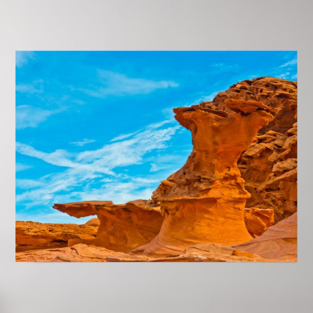 Poster Pequenas Esculturas de Rocha Vermelha na Finlândia (Frente)