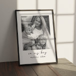 Poster Personalizada Foto Personalizada Na Era Da Minha M<br><div class="desc">Celebre a jornada única de ser mãe de menino com nossa Poster personalizada de Foto Personalizada "Na Era da Minha Mãe". Esta trabalho de arte é a homenagem perfeita ao vínculo especial entre uma mãe e sua família. Personalize o poster com uma mensagem personalizada para expressar seu amor e apreciação,...</div>