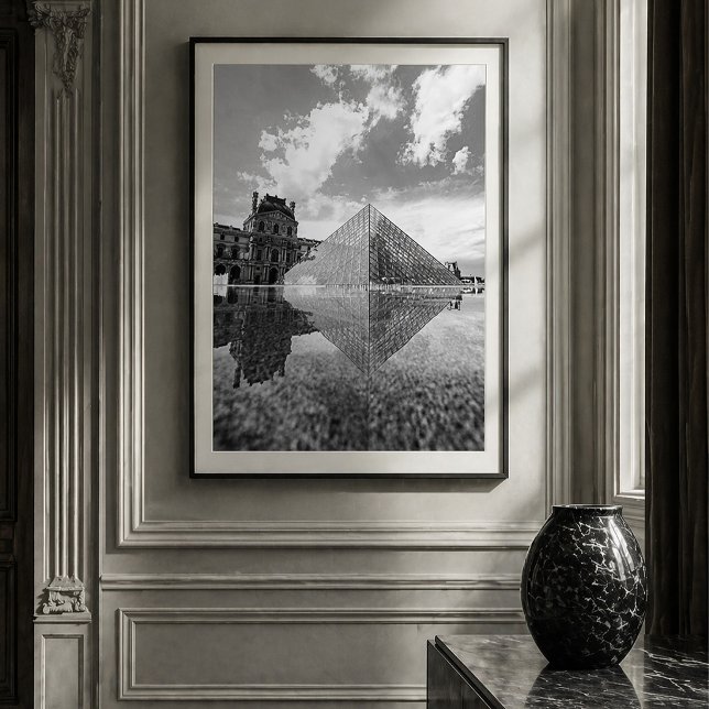Poster Pirâmide do Louvre Paris Reflexo Preto e Branco (Criador carregado)