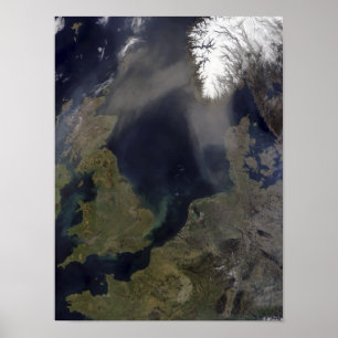 Pôster Poeira africana soprando sobre a Escócia