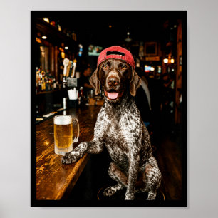 Poster Pointer Alemão de Cabelo Curto Bebendo Cerveja Bar