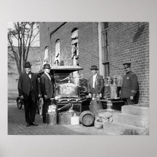 Pôster Polícia Com Alambique Apreendido, 1922. Foto Antig