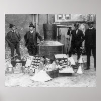 Polícia Com Alambique Apreendido, 1922. Foto Antig
