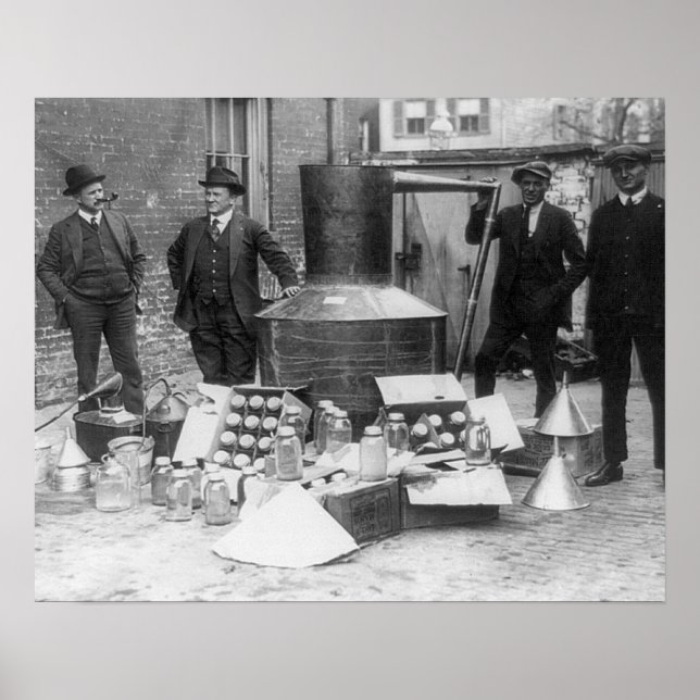 Poster Polícia Com Alambique Apreendido, 1922. Foto Antig (Frente)