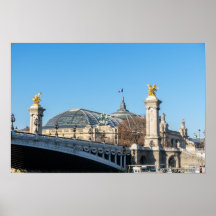 Pont Alexandre III e Grand Palais num dia ensolara