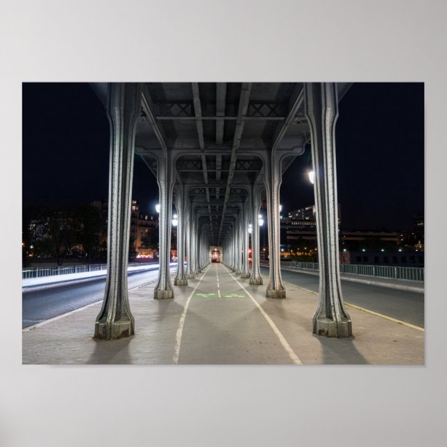 Poster Pont de Bir-Hakeim à noite - Paris, França (Frente)