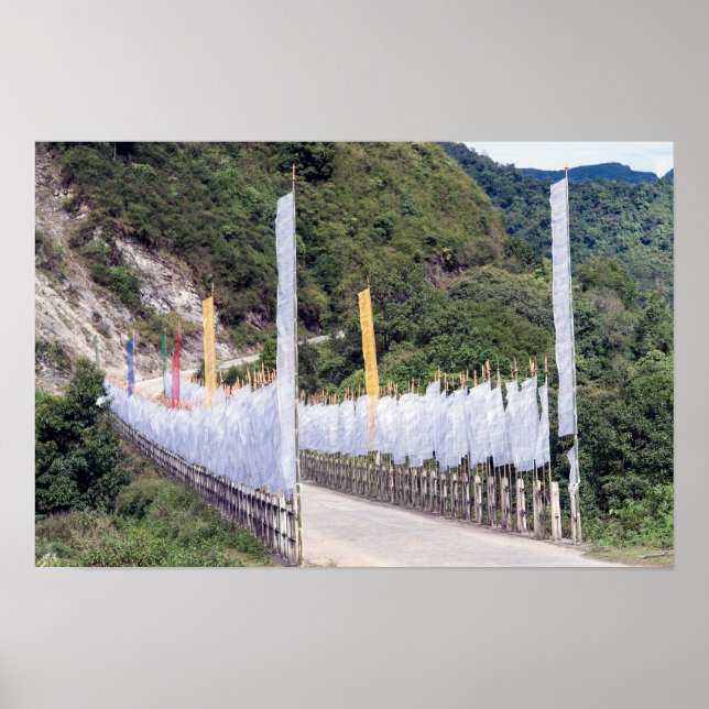 Poster Ponte com Bandeiras de Oração Budistas - Butão (Frente)