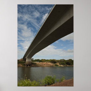 Pôster Ponte que liga a Guiana ao Brasil sobre o Takutu