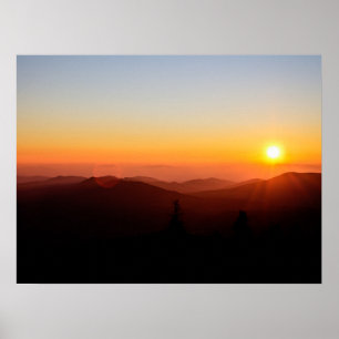 Poster pôr do sol romântico na montanha