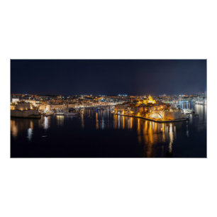 Pôster Porto de Malta iluminado à noite