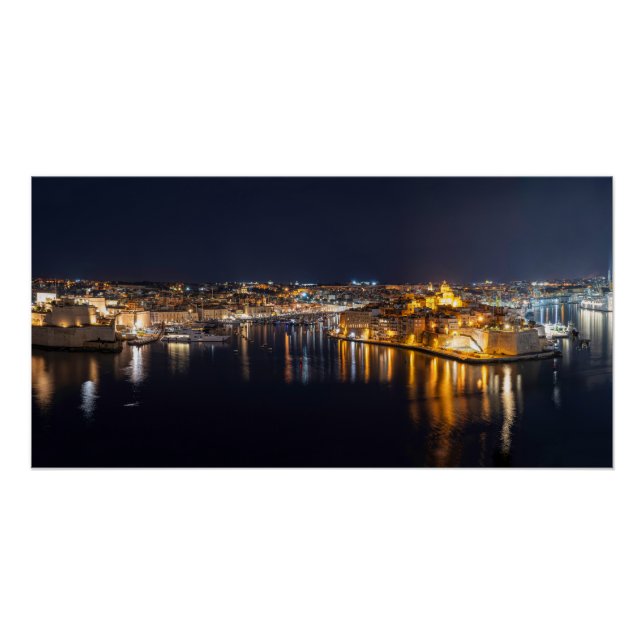 Pôster Porto de Malta iluminado à noite (Frente)