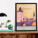 Poster Praga República Checa Viagem Art Vintage<br><div class="desc">Design de arte vetorial de Praga. Apelidada de "a Cidade de Cem Espires",  é conhecida pela sua Praça Velha da Cidade,  o coração do seu núcleo histórico,  com edifícios barrocos coloridos.</div>