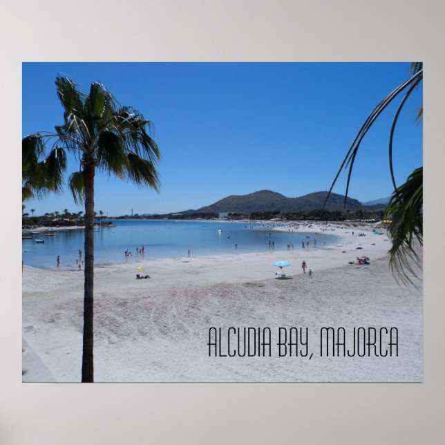 Poster Praia e paisagem da baía de Alcudia Maiorca Espanh (Frente)