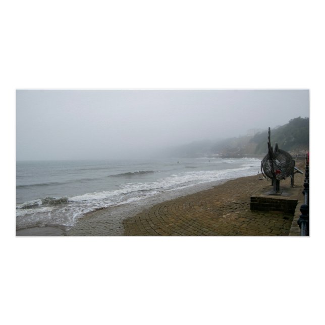 Pôster Praia nebulosa de Scarborough (Frente)