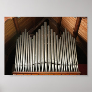 Poster Primeiro Plano de Órgão de Tubos de Igreja sob Tel