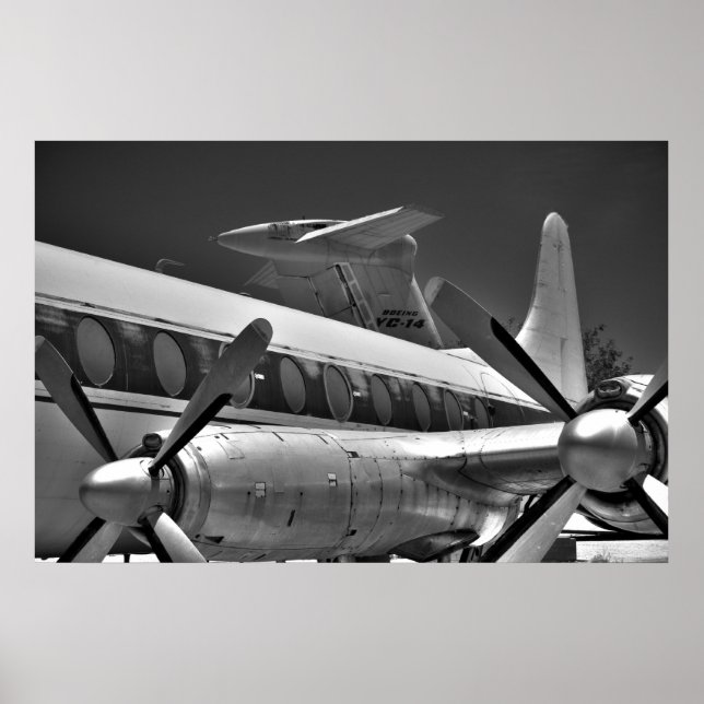 Pôster Props & Tails em Preto e Branco (Frente)