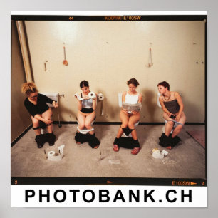 Poster Quatro mulheres sentadas na privada