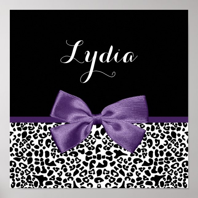 Pôster Rapariga Leopardo Imprime Bonito Fita Roxa Com Nom (Frente)