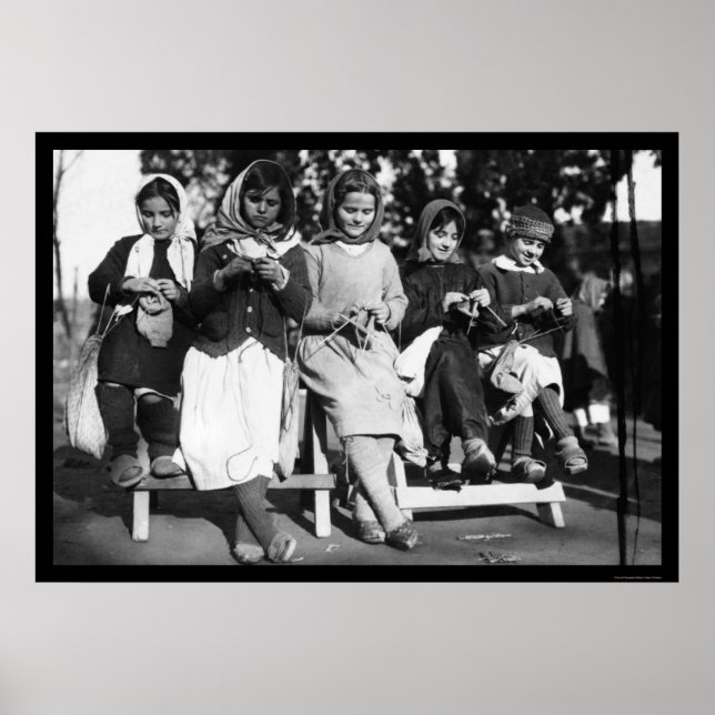 Pôster Raparigas tricô na Albânia 1923 (Frente)