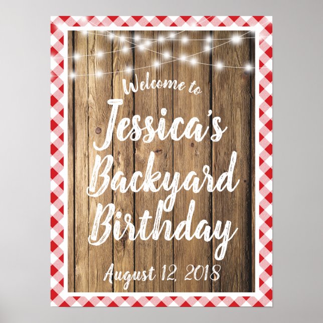 Poster Red Gingham Russo Wood Backyard Sinal de Aniversár (Frente)