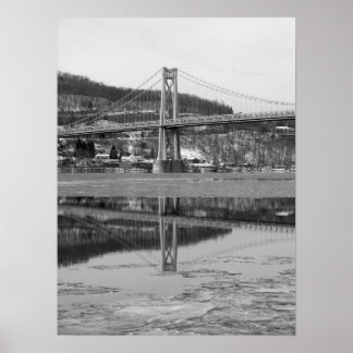 Pôster Reflexão da Torre de Ponte Icy