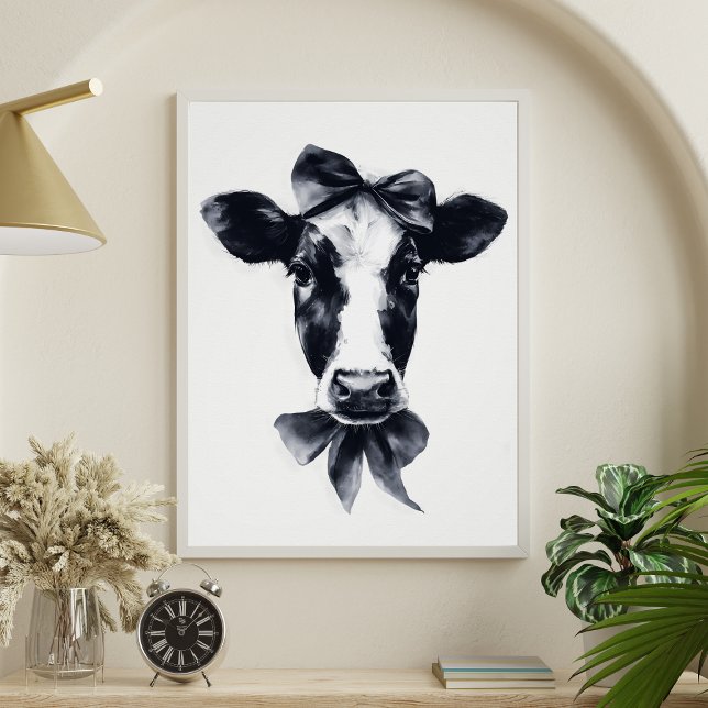 Pôster Retrato de Vaca Preto e Branco Fofo com Laço de Me (Girly Bow Cute Black and White Cow Portrait Poster)