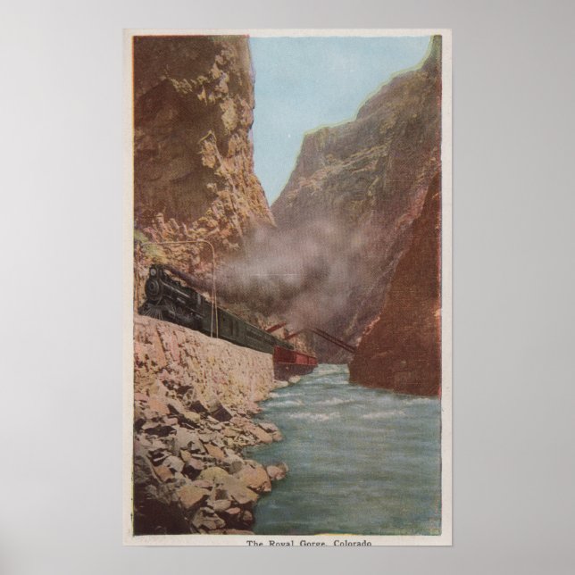 Poster Royal Gorge, CO - View of Train Alongside River (Frente)