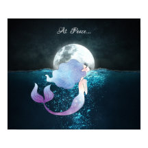 Sereia Nadando Em Paz Na Lua Completa