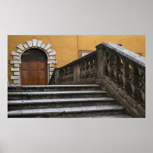 Pôster Siena, Toscana, Itália - Vista em ângulo baixo de
